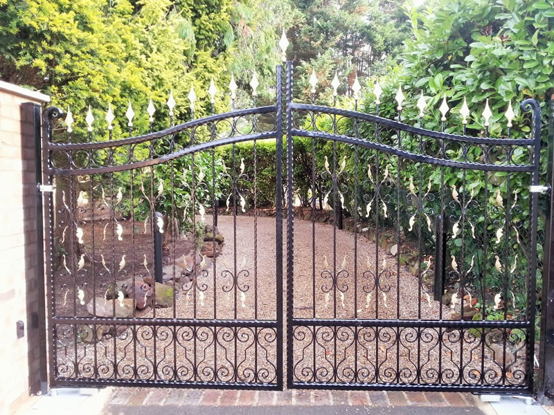 Bespoke metal driveway gate